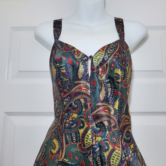 VINTAGE Cacique paisley chemise/romper - Picture 2 of 11